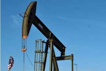 Vista de uma plataforma de petr&oacute;leo em Novo M&eacute;xico, nos Estados Unidos, no dia 21 de mar&ccedil;o de 2012. Foto: &copy; AFP/Arquivos/anewby