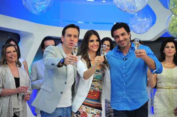 Celso Zucatelli, Chris Flores e Edu Guedes deixam o comando do "Hoje em dia". Crédito: Record/Divulgação