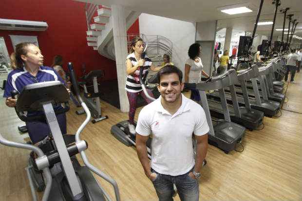 Na CiaFit, que tem unidades no Espinheiro e na Caxang&aacute;, o valor normal da mensalidade passa de R$ 309 para R$ 179 no plano anual, diz Ranieri Borba. Foto: Ricardo Fernandes/DP/D.A Press/