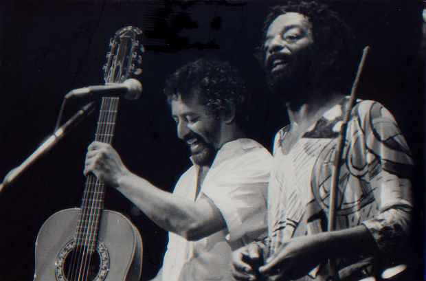 Geraldo e Naná Vasconcelos na década de 1970. Foto: Arquivo pessoal/Divulgação