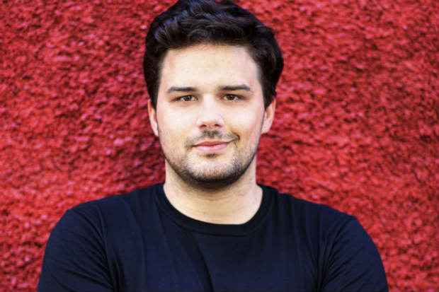 Pedro Gabriel: "Recife foi a cidade em que o lançamento do primeiro livro atraiu mais gente". Crédito: Leo Aversa/Divulgação