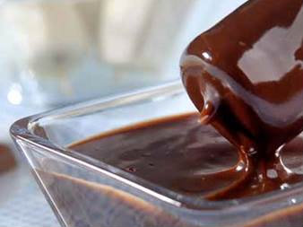 Fondue de chocolate fica pronto em 12 minutos. Foto: Tal e Qual/Divulgação() Fondue de chocolate fica pronto em 12 minutos. Foto: Tal e Qual/Divulgação/