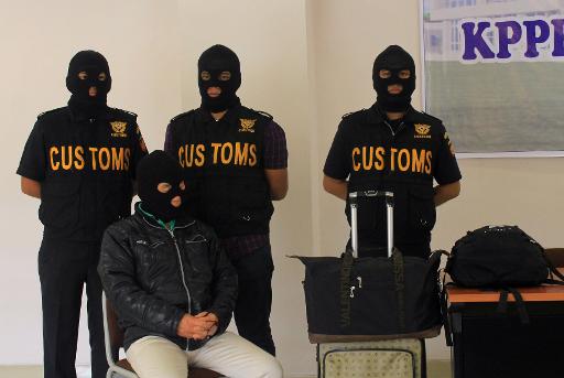 Homem preso por tr&aacute;fico de drogas em Padang, Indon&eacute;sia. Foto: AFP/Arquivos RUS AKBAR/