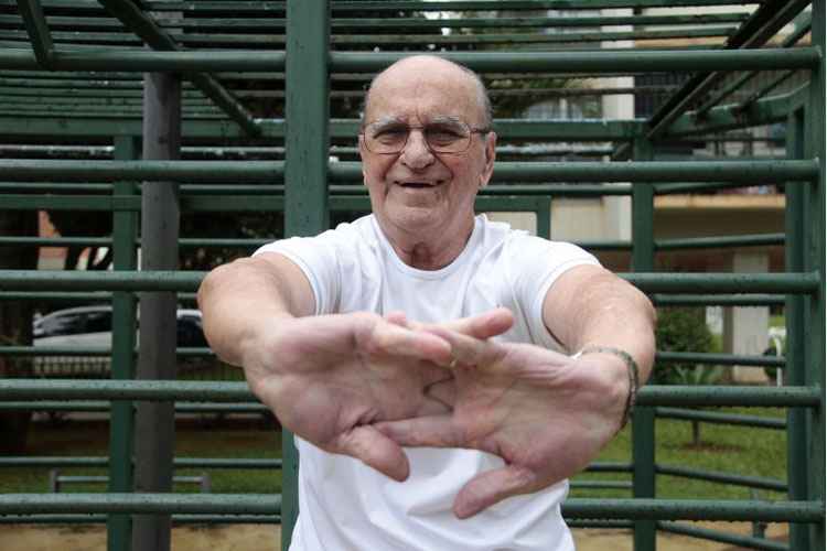 Aos 82 anos, José Gontijo se sente com 60: "Eu tenho disposição para tudo. Aqui, não tem moleza e preguiça não" . Foto: Ana Rayssa/Esp.CB/D.A Press/
