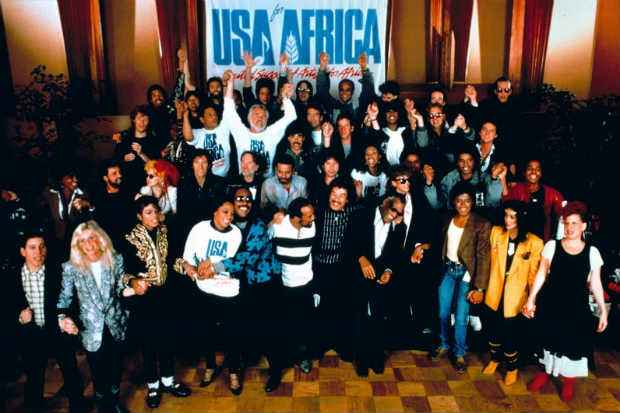 Entre os cantores que gravaram a música estão: Tina Turner, Billy Joel, Bob Dylan, Cyndi Lauper, Ray Charles e Stevie Wonder. Crédito: USA for Africa/Divulgação/Arquivo() Entre os cantores que gravaram a música estão: Tina Turner, Billy Joel, Bob Dylan, Cyndi Lauper, Ray Charles e Stevie Wonder. Crédito: USA for Africa/Divulgação/Arquivo/