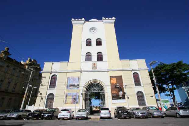 Torre Malakoff fica em frente à Praça do Arsenal, no Bairro do Recife. Foto: Paulo Paiva/DP/DA Press/