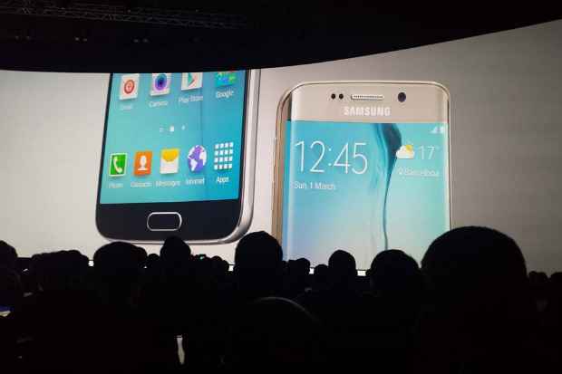 O Galaxy S6 e o Galaxy S6 Edge chegam ao Brasil no próximo mês. Foto: Carolina Santos/DP/D.A. Press() O Galaxy S6 e o Galaxy S6 Edge chegam ao Brasil no próximo mês. Foto: Carolina Santos/DP/D.A. Press/