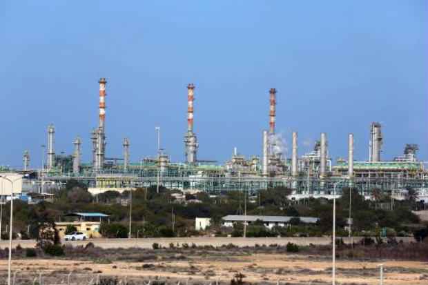 Campo de petróleo perto de Zwara, oeste da Líbia, no dia 6 de janeiro de 2015. Islamitas radicais tomaram o controle de pelo menos dois campos de petróleo no centro da Líbia, nesta terça-feira (3 de março)(AFP/Arquivos MAHMUD TURKIA) Campo de petróleo perto de Zwara, oeste da Líbia, no dia 6 de janeiro de 2015. Islamitas radicais tomaram o controle de pelo menos dois campos de petróleo no centro da Líbia, nesta terça-feira (3 de março)/AFP/Arquivos MAHMUD TURKIA