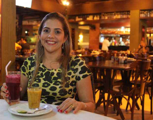 Rafaela Sampaio, no Caldinho do Nenen: viagem do Janga ao Pina. Foto: Nando Chiappetta/DP/ D.A Press.
