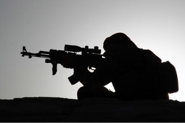 Quase a metade das 700 pessoas consideradas como "perigosos jihadistas" pelos serviços secretos britânicos retornaram dos territórios controlados pelo grupo Estado Islâmico, segundo o jornal Sunday Telegraph. Foto: AFP HAIDAR HAMDANI() Quase a metade das 700 pessoas consideradas como "perigosos jihadistas" pelos serviços secretos britânicos retornaram dos territórios controlados pelo grupo Estado Islâmico, segundo o jornal Sunday Telegraph. Foto: AFP HAIDAR HAMDANI/