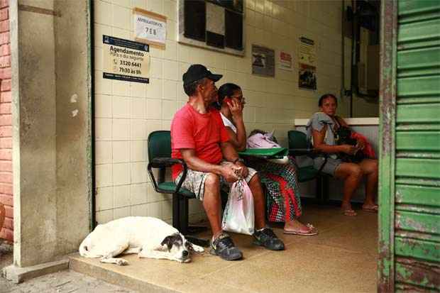 Com perfil pedagógico, hospital-escola da Universidade Federal Rural de Pernambuco não tem condições de atender sozinho às demandas da população. Foto: Bernardo Dantas/DP/D.A Press