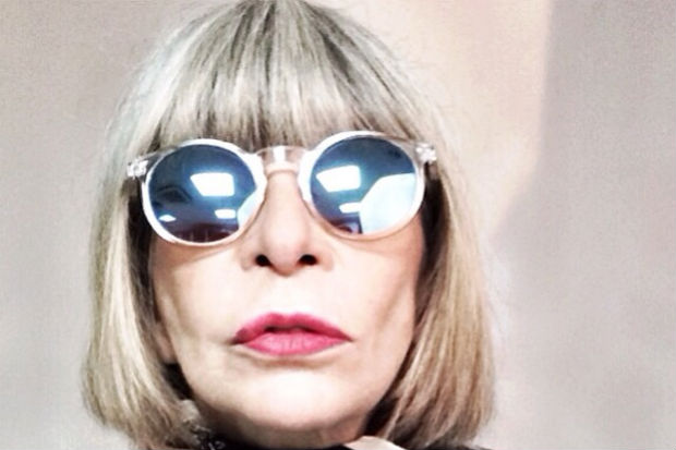 Rita Lee exibiu cabelos grisalhos no Instagram, fãs elogiaram a mudança. Crédito: Instagram/Reprodução/