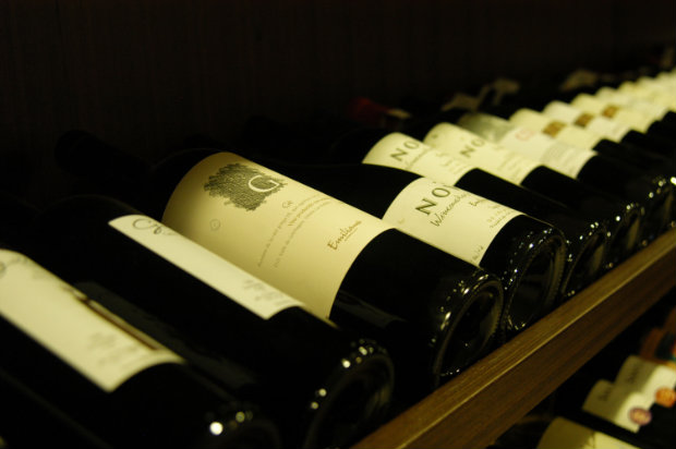 Na lista do aumento, estão as bebidas quentes como vinhos, vodcas e uísques. Foto: Jaqueline Maia/DP/DA Press/