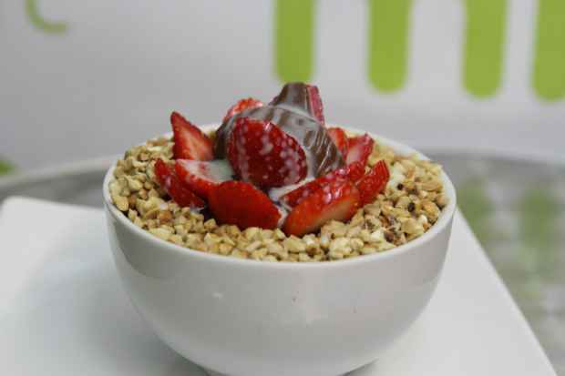 A tigela de açaí pode ter 300 ou 750 ml. Foto: Nando Chiappetta/DP/DA Press