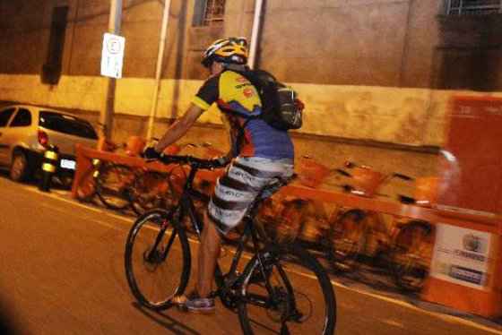 Uso do capacete nos ciclistas não é unanimidade. Credito: Nando Chiappetta/DP/ D. A Press() Uso do capacete nos ciclistas não é unanimidade. Credito: Nando Chiappetta/DP/ D. A Press/