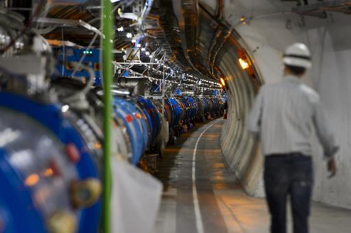 O Grande Colisor de H&aacute;drons (Large Hadron Collider) iniciar&aacute; sua segunda campanha de explora&ccedil;&atilde;o. FOTO: AFP / FABRICE COFFRINI/