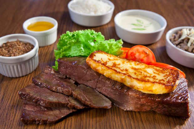 Apesar de contar com opções para diferentes gostos, as carnes são o destaque do Portal da Picanha, no Rosarinho. Foto: Facebook/ Reprodução() Apesar de contar com opções para diferentes gostos, as carnes são o destaque do Portal da Picanha, no Rosarinho. Foto: Facebook/ Reprodução/
