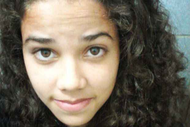Camilla Mirele Pires da Silva tinha 18 anos e cursava biomedicina. Foto: Facebook/Reprodu&ccedil;&atilde;o/