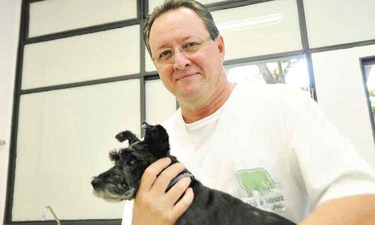 Para o veterinário Fernando Bretas, todo cão é bom, desde que se adapte ao seu estilo de vida. Foto: Cristina Hora/EM/D.A Press/ Para o veterinário Fernando Bretas, todo cão é bom, desde que se adapte ao seu estilo de vida. Foto: Cristina Hora/EM/D.A Press/