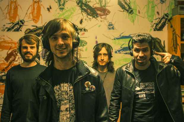 Banda lan&ccedil;a novo clipe em parceria com o Around the world in 80 Music Videos. Foto: Divulga&ccedil;&atilde;o/