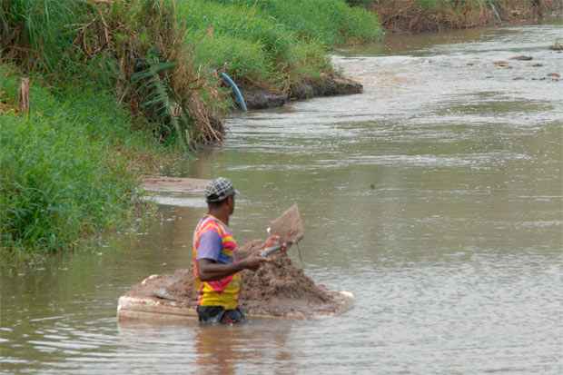 Embora o novo Código Florestal imponha barreiras contra o desperdício e a poluição das águas, a fiscalização é precária. Foto: Teresa Maia/ DP/ D.A.Press