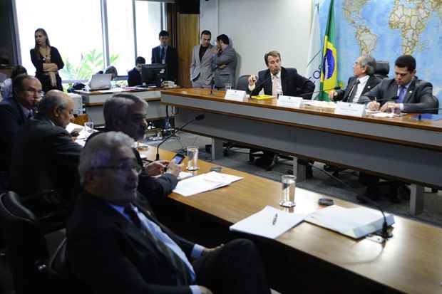 Ministro da Integração Nacional, Gilberto Occhi, participando de audiência pública promovida pela Comissão de Desenvolvimento Regional e Turismo (CDR)./Agência Senado