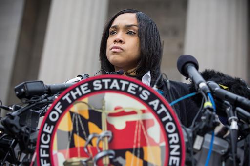 A procuradora do estado, Marilyn Mosby, anuncia a acusação de policiais no caso da morte de Freddie Gray, em Baltimore. Foto: Andrew Burton/Arquivos/Getty Images North America/AFP/ A procuradora do estado, Marilyn Mosby, anuncia a acusação de policiais no caso da morte de Freddie Gray, em Baltimore. Foto: Andrew Burton/Arquivos/Getty Images North America/AFP/