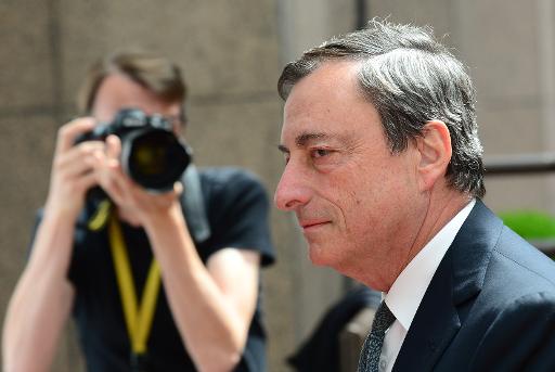 Mario Draghi, presidente do Banco Central Europeu, em Bruxelas, no dia 11 de maio de 2015 - Foto: AFP John Thys/AFP John Thys Mario Draghi, presidente do Banco Central Europeu, em Bruxelas, no dia 11 de maio de 2015 - Foto: AFP John Thys/AFP John Thys