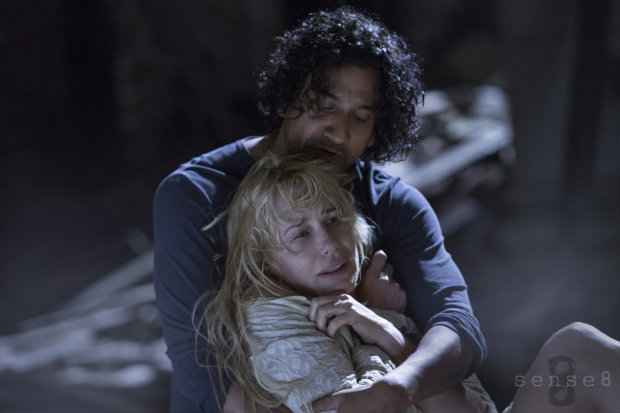 Daryl Hannah e Naveen Adrews completam o elenco de Sense8. Crédito: Netflix/Divulgação/ Daryl Hannah e Naveen Adrews completam o elenco de Sense8. Crédito: Netflix/Divulgação/
