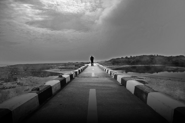 De acordo com a psicóloga Fabíola Nascimento, não é recomendado insistir e questionar a pessoa sobre o que houve neste período de crise. Foto: Vinoth Chandar/ Flickr