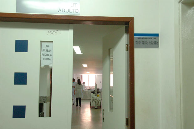 De acordo com estudo, 37% dos médicos e enfermeiros intensivistas de hospitais públicos e privados no Brasil não lavam as mãos com a frequência ou da maneira que deveriam. Foto:Teresa Maia/DP/ D.A.Press/