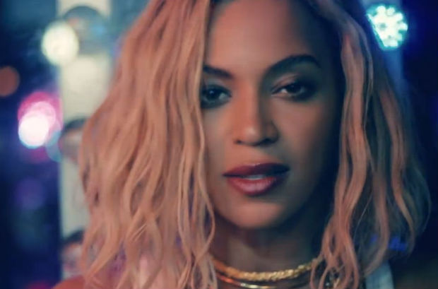 Beyonc&eacute; em cena do clipe de XO. Cr&eacute;dito: YouTube/Reprodu&ccedil;&atilde;o/