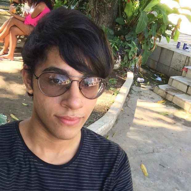 Harlynton dos Santos tinha 20 anos e estudava biologia na UFRPE. Foto: Facebook/Reprodu&ccedil;&atilde;o/
