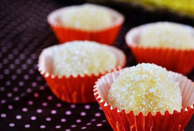 Brigadeiro de canjica da Sniff Brigadeiros. Foto: Sniff Brigadeiros/ Divulgação/ Brigadeiro de canjica da Sniff Brigadeiros. Foto: Sniff Brigadeiros/ Divulgação/