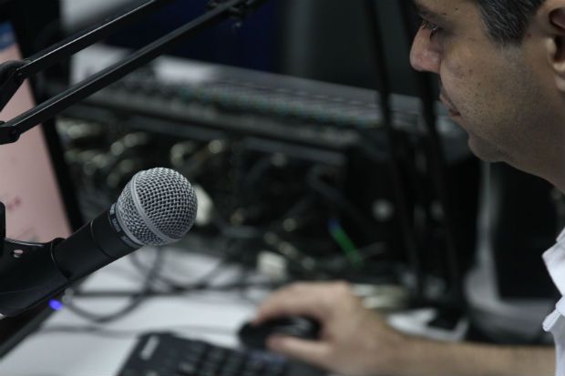 Gestores e funcionários caminham para um consenso em relação à programação da rádio. Foto: Júlio Jacobina/DP/DA Press