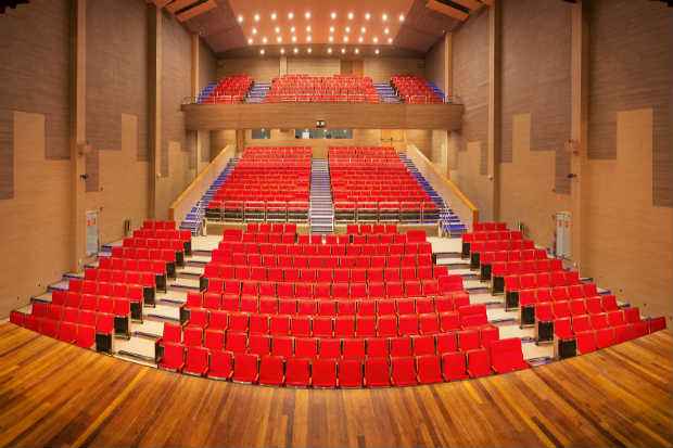 Teatro RioMar &eacute; um dos dois teatros no Recife que aceita o Vale-Cultura. Cr&eacute;dito: Vinicius Lubambo/Divulga&ccedil;&atilde;o/
