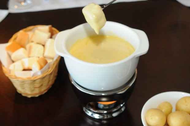 Para os fondues de queijo, opte pelo ementhal ou gruyére. Fotos: Correio Braziliense/divulgação/
