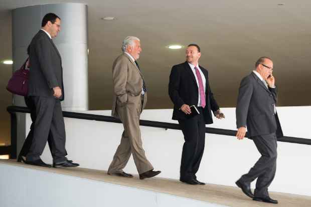 Ministros após reunião com a presidente Dilma Rousseff./Marcelo Camargo/Agência Brasil