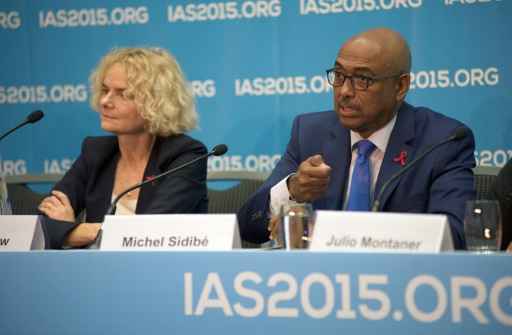 Michel Sidibe (D), da ONU Aids, participando de uma entrevista coletiva em Vancouver, Canadá. Foto: Deborah Jones/AFP/ Michel Sidibe (D), da ONU Aids, participando de uma entrevista coletiva em Vancouver, Canadá. Foto: Deborah Jones/AFP/