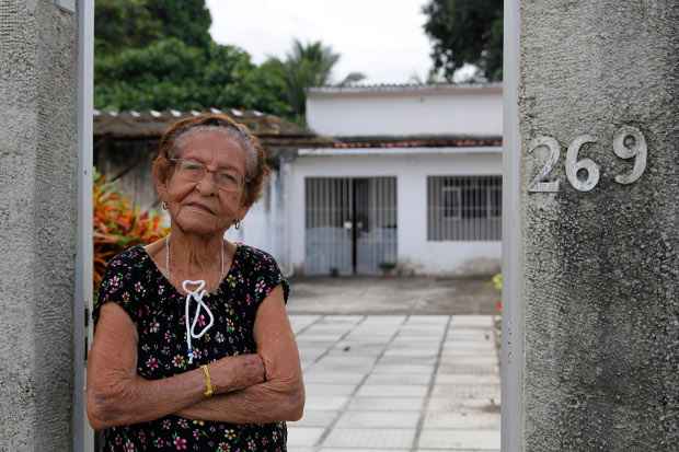 Maria José Chacon conseguiu reconstruir a casa onde vivia