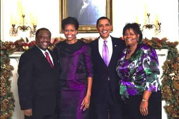 O novo rabino com sua prima Michelle e Barack Obama. Foto: Divulgação/ O novo rabino com sua prima Michelle e Barack Obama. Foto: Divulgação/