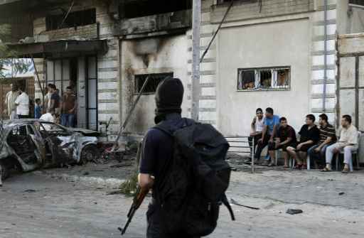 Ataques quase simultâneos destruíram neste domingo os carros de cinco membros dos braços armados da Jihad Islâmica e do Hamas, que enfrentam o crescente desafio dos salafistas radicais na Faixa de Gaza. Foto:MOHAMMED ABED/ AFP/ Ataques quase simultâneos destruíram neste domingo os carros de cinco membros dos braços armados da Jihad Islâmica e do Hamas, que enfrentam o crescente desafio dos salafistas radicais na Faixa de Gaza. Foto:MOHAMMED ABED/ AFP/