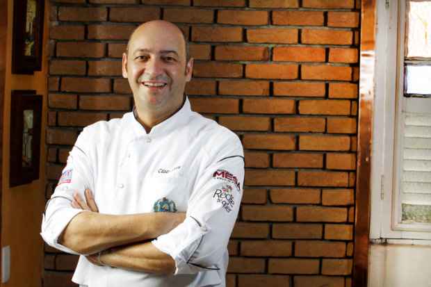 Chef César Santos oferece sete opções de molhos para os crustáceos
