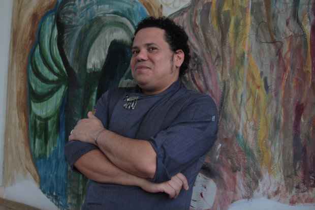 Chef Leandro Ricardo comanda evento com enólogo Carlos Moura. Foto: Roberto Ramos/DP/ Chef Leandro Ricardo comanda evento com enólogo Carlos Moura. Foto: Roberto Ramos/DP/