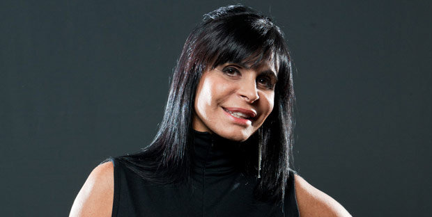 Além de arriscar cantar em inglês, a cantora e dançarina faz pole dance. Foto: R7/Reprodução/ Além de arriscar cantar em inglês, a cantora e dançarina faz pole dance. Foto: R7/Reprodução/