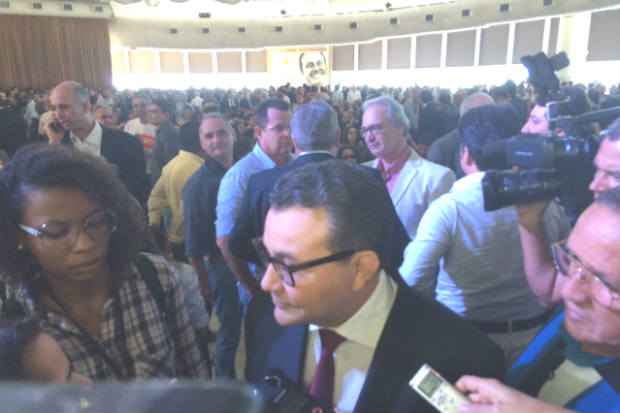 Carlos Siqueira disse que poss&iacute;vel impeachment de Dilma Rousseff n&atilde;o &eacute; bandeira do PSB. Foto: T&eacute;rcio Amaral/DP/D.A Press/