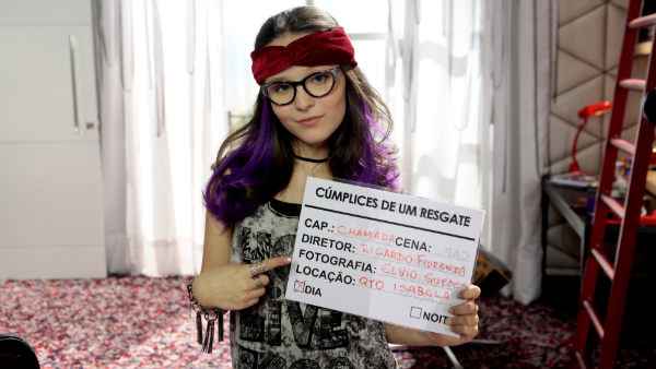 Larissa Manoela interpreta as g&ecirc;meras Manuela e Isabela - Foto: SBT/Divulga&ccedil;&atilde;o/Larissa Manoela interpreta as g&ecirc;meras Manuela e Isabela - Foto: SBT/Divulga&ccedil;&atilde;o