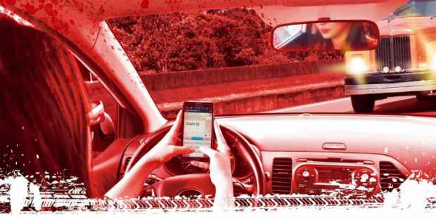 Dirigir usando o celular é a quarta infração mais frequente no Recife. Foto:     Arte de Amaro Júnior sobre foto de Breno Fortes/CB/D.A Press./