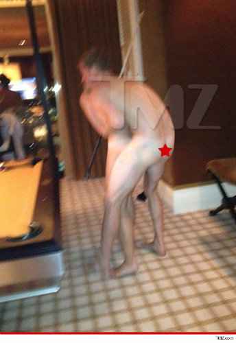 Príncipe Harry é flagrado nu em Las Vegas e fotos vão parar nas redes. Foto: Reprodução/Internet