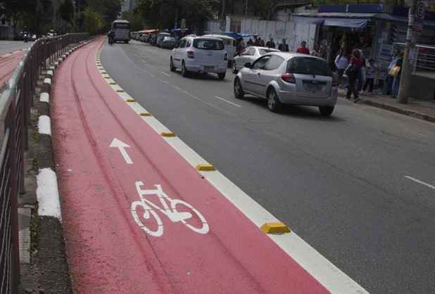 Motorista atropelou funcion&aacute;rios que pintavam ciclofaixa. Na foto, uma dos trechos exclusivos para bicicleta da cidade de S&atilde;o Paulo. Foto: Fernanda Carvalho/ Fotos P&uacute;blicas/Arquivo/